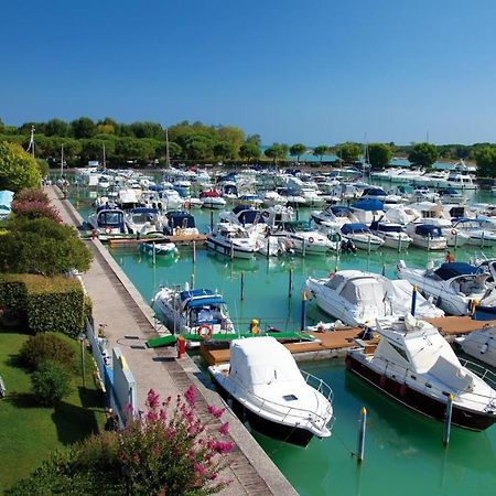 Marina Uno View Apartment Lignano Sabbiadoro Extérieur photo
